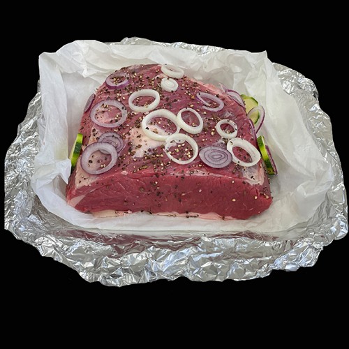 Le boeuf et BBQ bio : Poitrine de boeuf 1kg une fois cuit s'appelle Pastrami. 